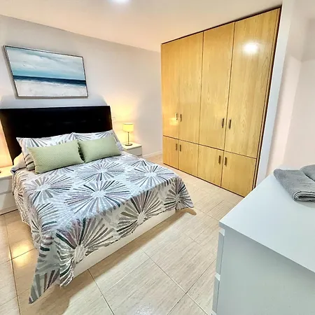 La Caleta Homes *